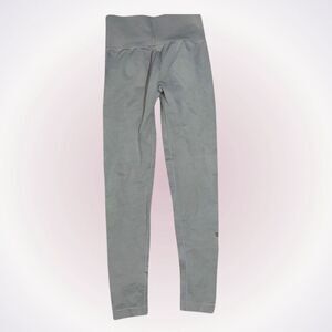 Light tan cheeky full length neutral leggings | Sz S